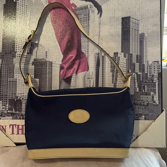 Celine vintage 🦋shoulder bag - Picture 1 of 16